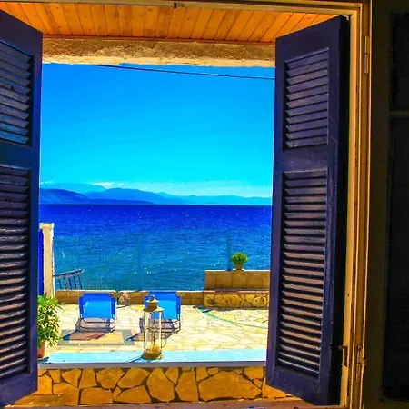 Ian's Beach House *