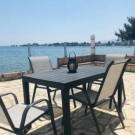 Prázdninový dům Ian's Beach House Aígio