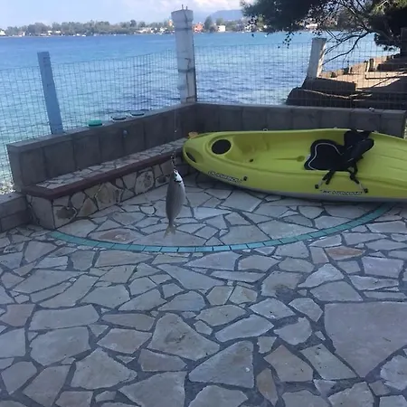 Ian's Beach House *